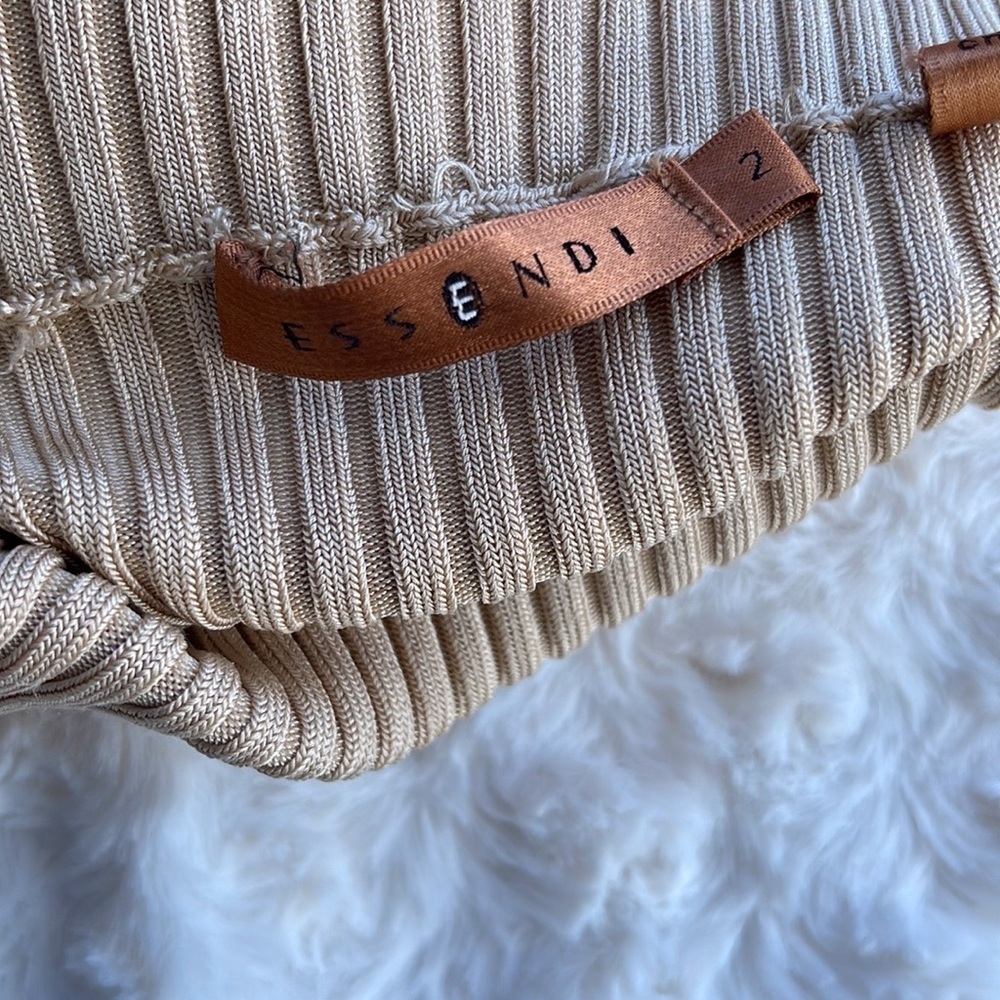 Essentials Beige Ribbed Turtleneck Top Size 2 - Picture 8 of 9
